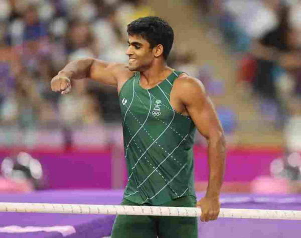 معلومات عن حسين آل حزام السيرة الذاتية